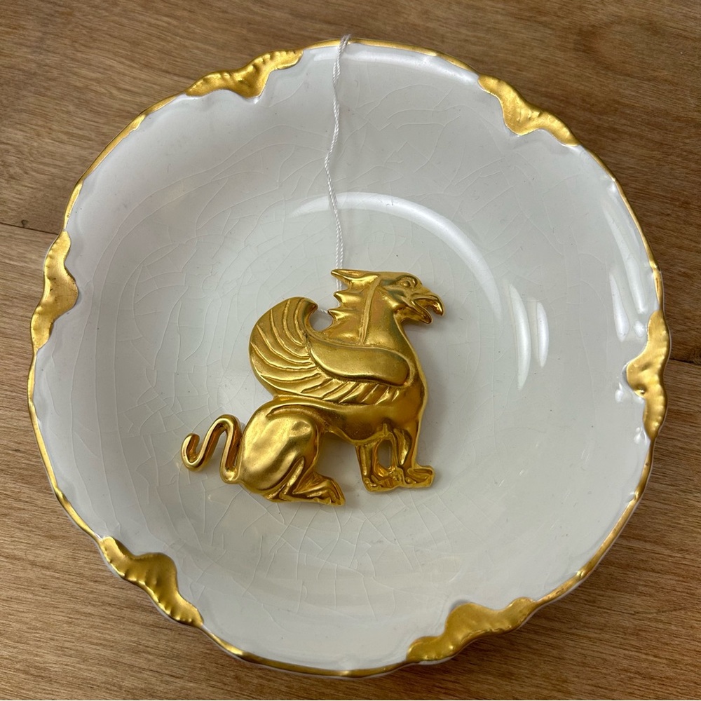 MUSEUM OF ART MMA VNTG MYTHICAL GRIFFIN 24K GOLD PLATED BROOCH PENDANT